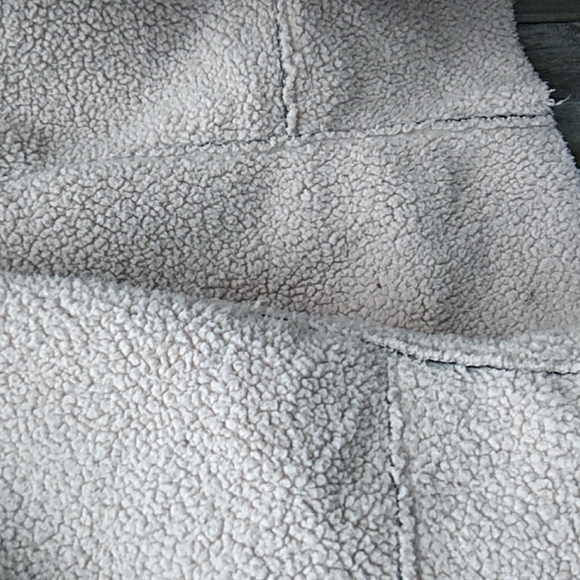 Black Suede Sleeveless Lined Vest (L) - Picture 4 of 7